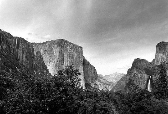 yosemite.jpg (47k)